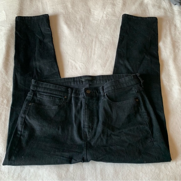 Uniqlo Men’s Black Straight Jeans Waist Sz 34 - Picture 2 of 6